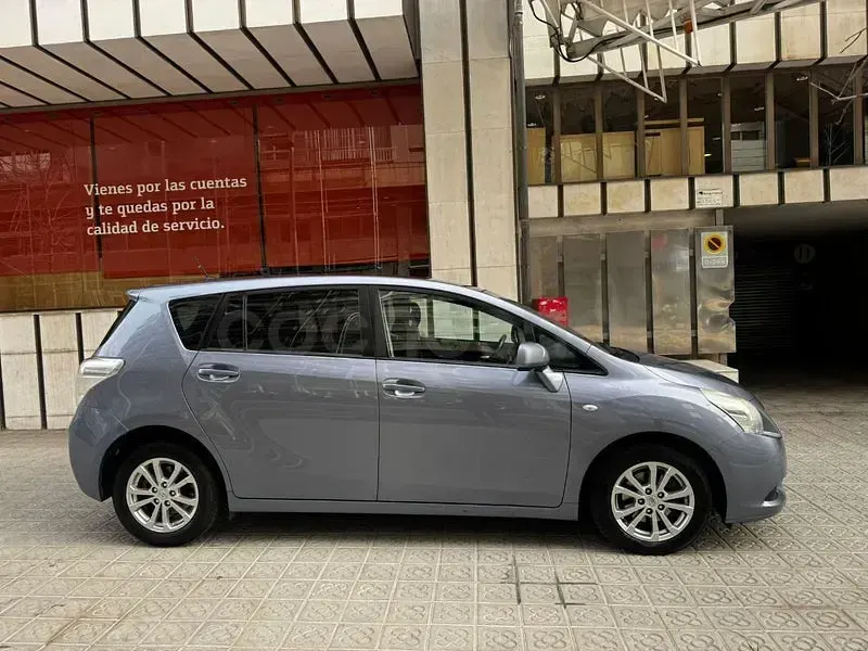 Usado Toyota Verso Active 126 CV (92 kW) 2010 Azul Monovolumen