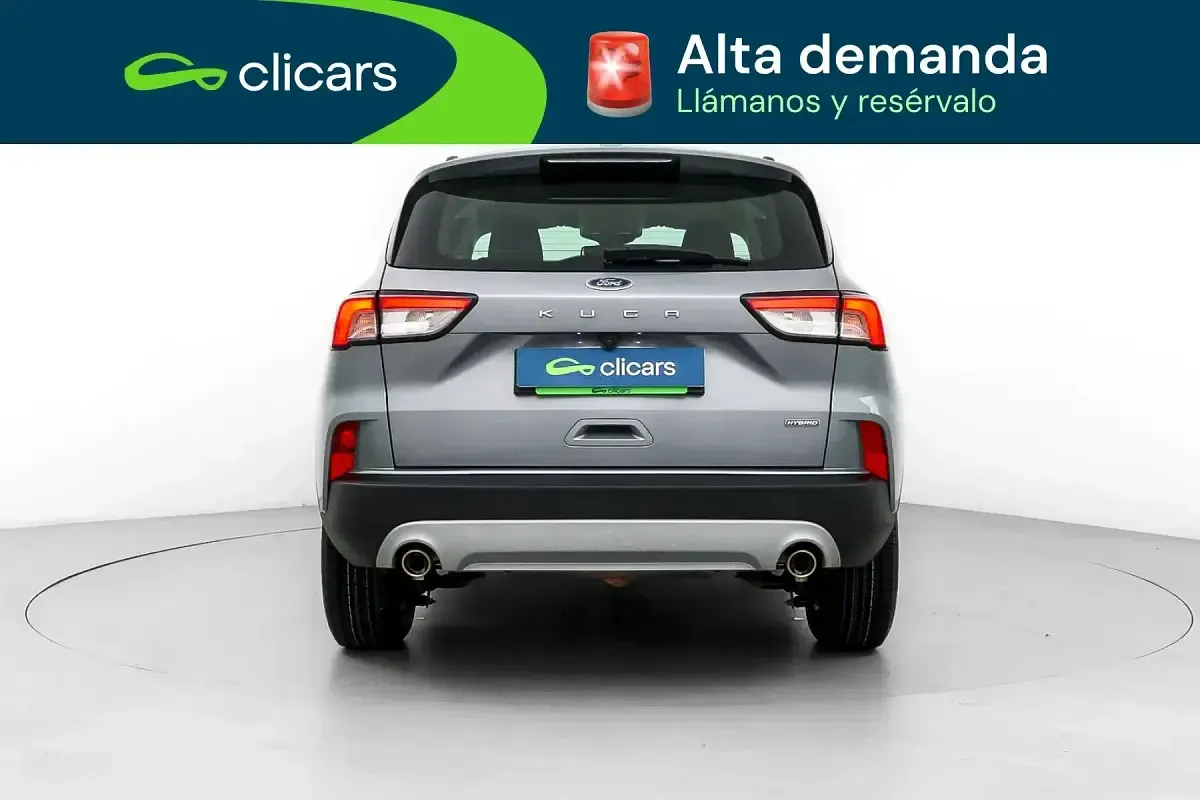 Usado Ford Kuga Titanium 191 CV (140 kW) 2022 Gris / plata SUV