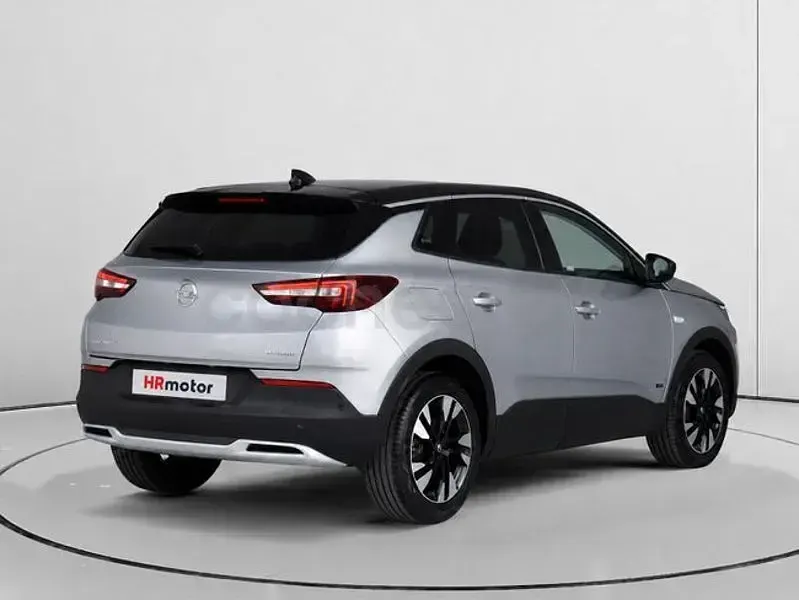 Usado Opel Grandland X Ultimate 181 CV (133 kW) 2021 Gris / plata SUV