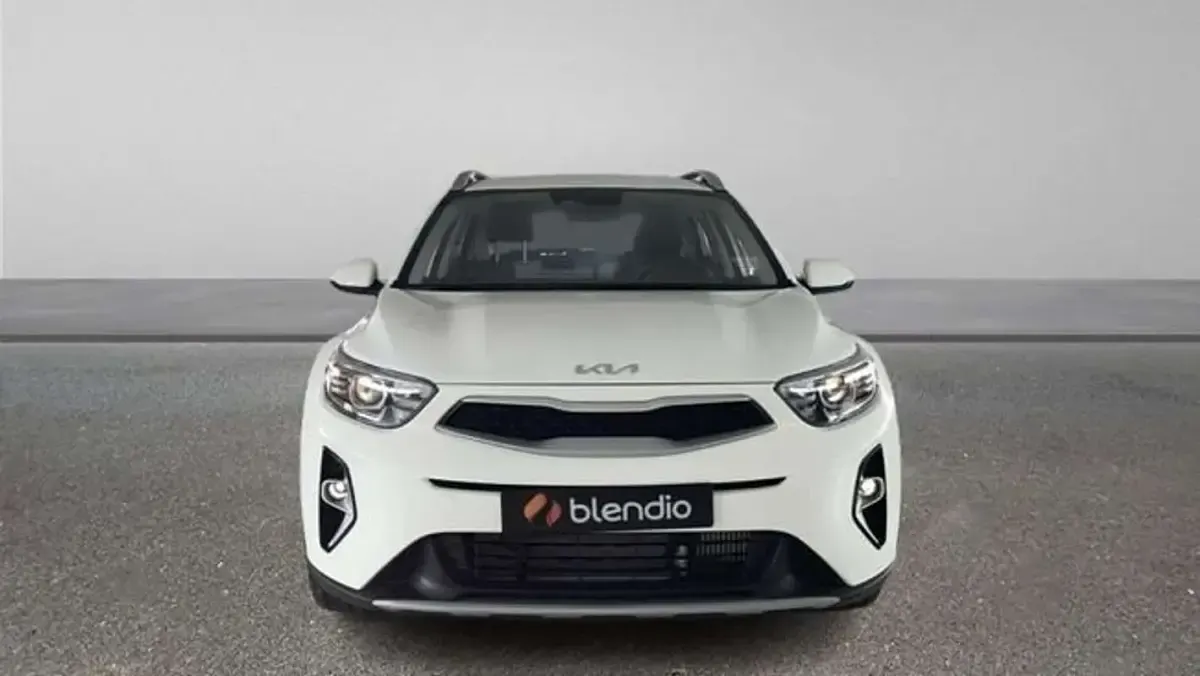 Usado Kia Stonic 101 CV (74 kW) 2025 Blanco SUV