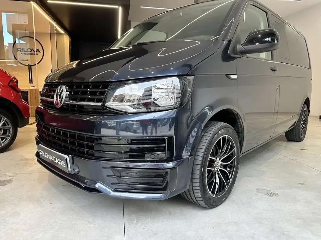 Usado VW Multivan Trendline 150 CV (110 kW) 2017 Azul Monovolumen