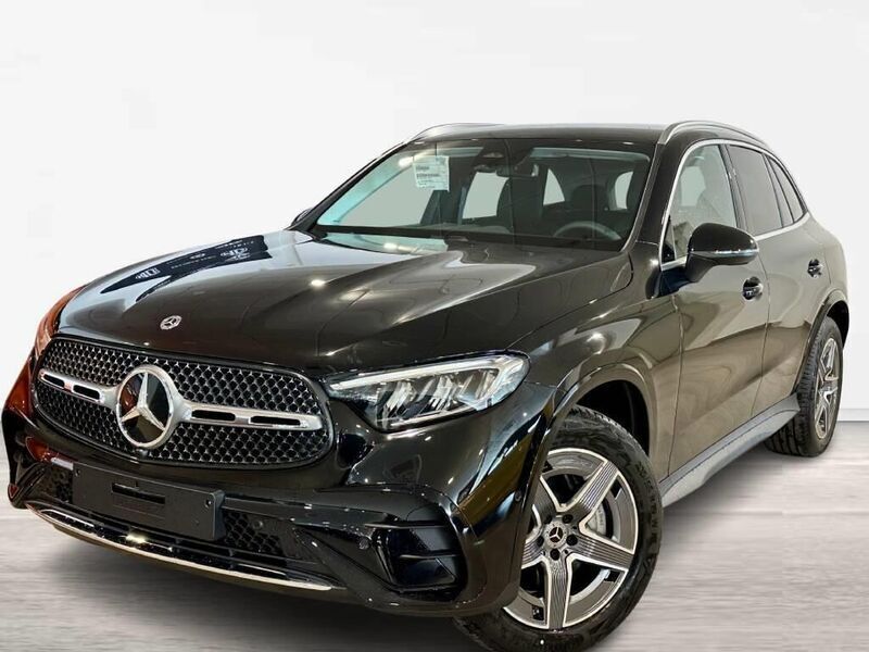 Negro Nuevo 2025 Mercedes GLC200 SUV | 64.300 € - Imagen 1/4