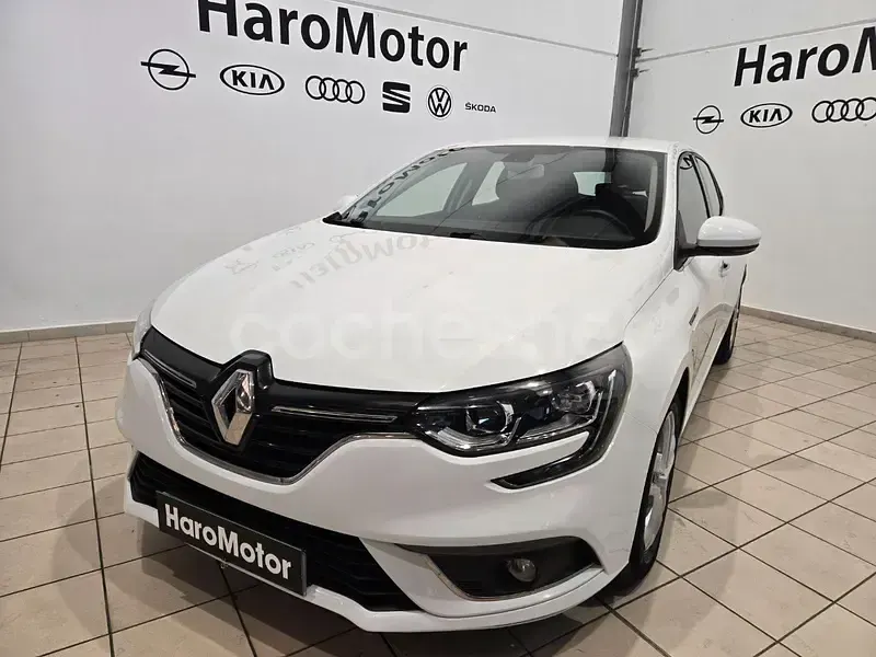Usado Renault Mégane Business 115 CV (84 kW) 2020 Blanco Berlina