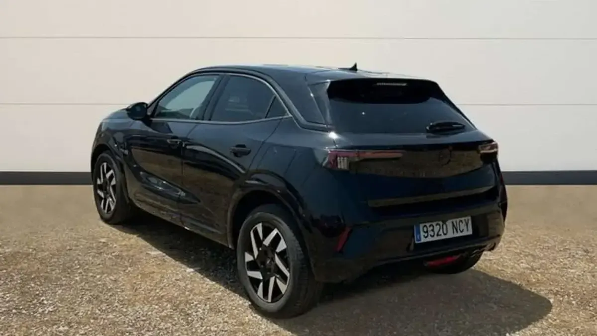 Usado Opel Mokka 136 CV (100 kW) 2025 Negro SUV