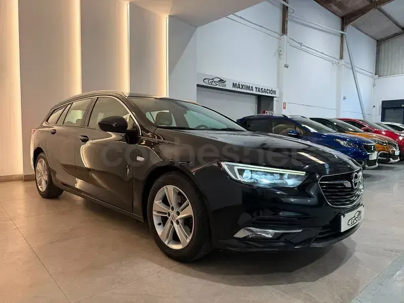 Usado Opel Insignia Business Edition 122 CV (89 kW) 2020 Negro Familiar