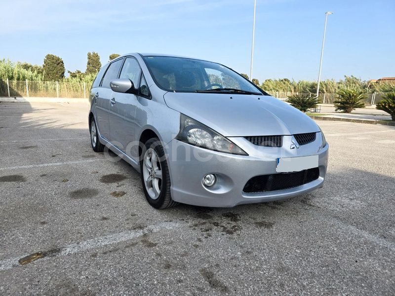 Usado Mitsubishi Grandis Instyle 136 CV (100 kW) 2006 Gris / plata Monovolumen