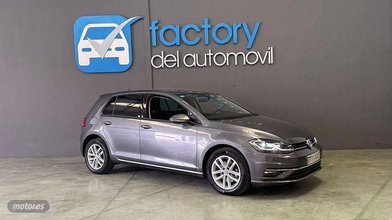 Usado VW Golf VII Advance 115 CV (84 kW) 2019 Gris Berlina