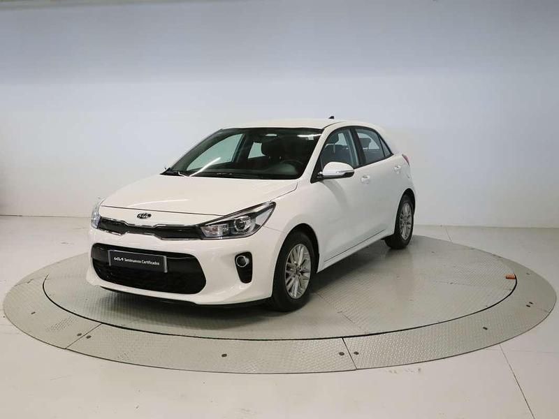 Blanco Usado 2020 Kia Rio Utilitario | 13.205 € (Precio justo) - Imagen 1/4