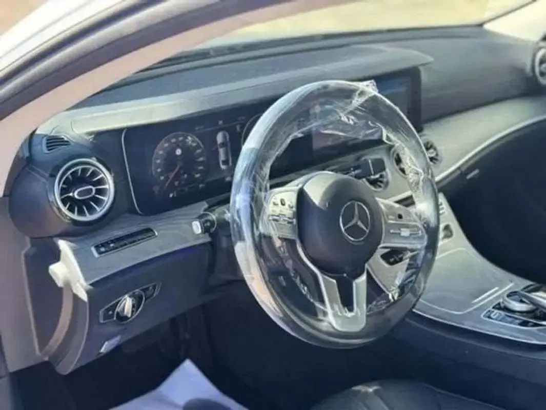 Usado Mercedes CLS350 258 CV (189 kW) 2018 Gris Coupe