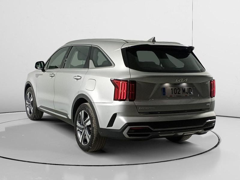 Usado Kia Sorento 232 CV (170 kW) 2023 Gris SUV