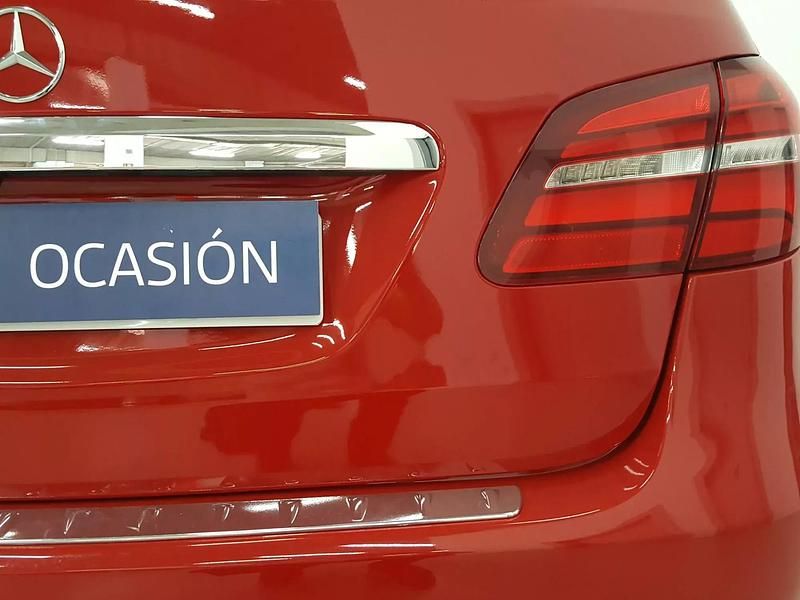 Usado Mercedes B200 136 CV (100 kW) 2018 Utilitario