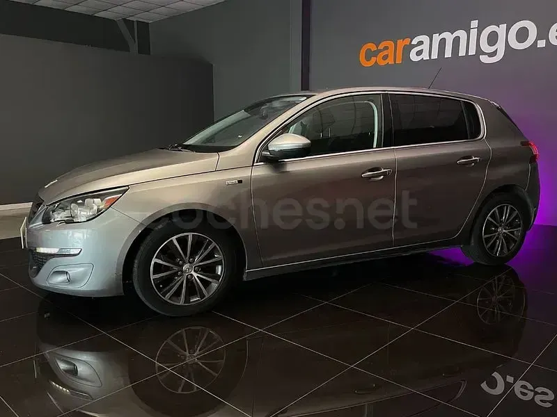 Usado Peugeot 308 Active 110 CV (80 kW) 2015 Gris / plata Berlina