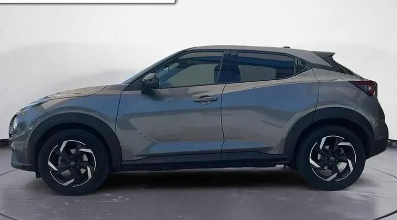 Usado Nissan Juke N-Connecta 114 CV (83 kW) 2024 Skline grey (metalizado) SUV