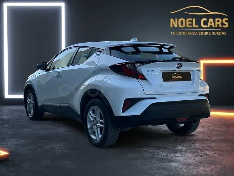 Usado Toyota C-HR Active 122 CV (89 kW) 2021 Blanco SUV