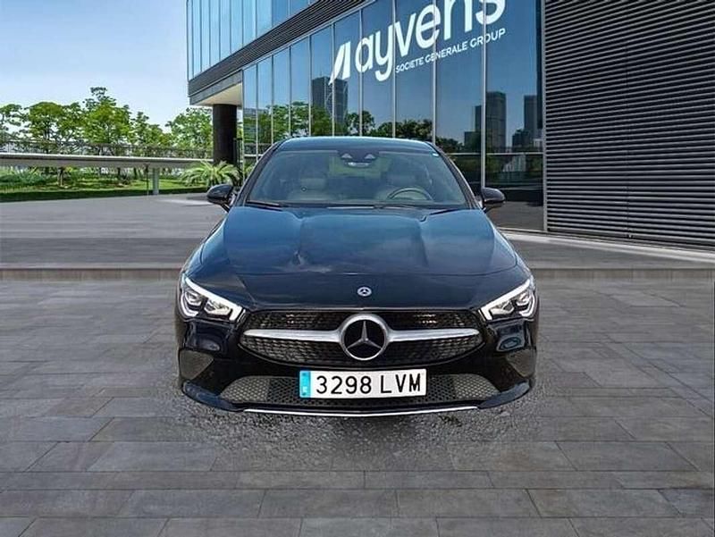 Usado Mercedes CLA200 Shooting Brake 163 CV (119 kW) 2021 Negro Familiar