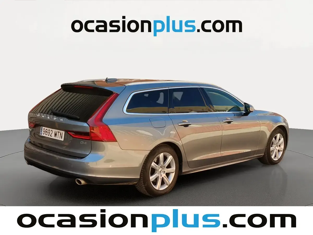 Usado Volvo V90 Momentum 190 CV (139 kW) 2019 Gris Familiar