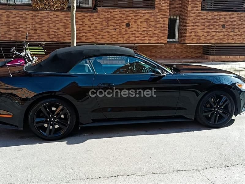 Usado Ford Mustang Convertible 314 CV (230 kW) 2016 Negro Descapotable