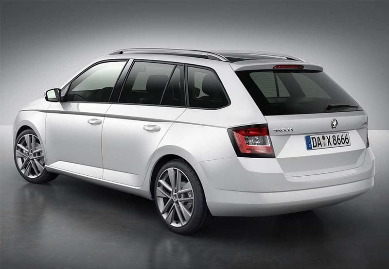 Usado Skoda Fabia Ambition 95 HP (69 kW) 2021 Branco Citadino