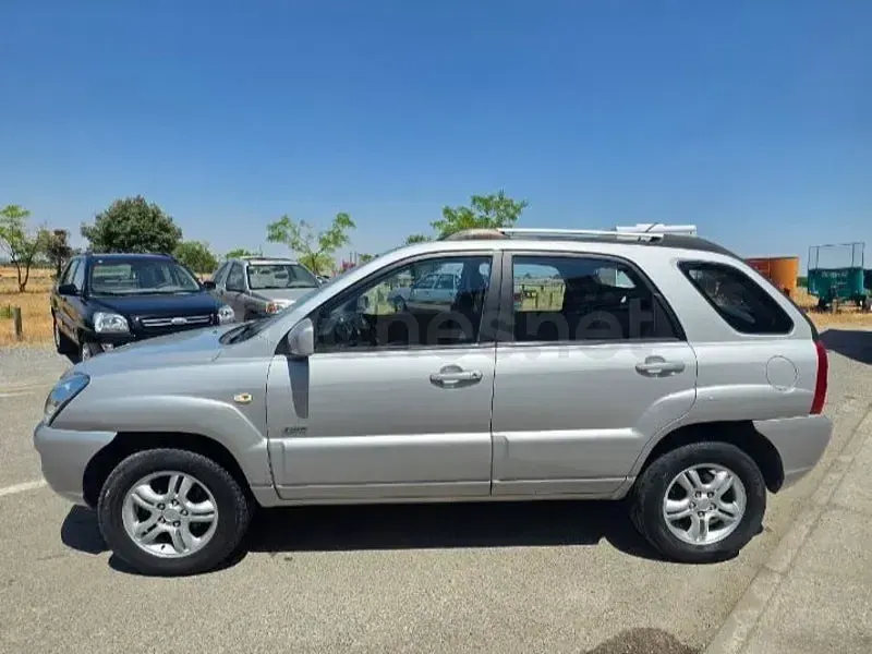 Usado Kia Sportage EX 112 CV (82 kW) 2005 Gris / plata SUV
