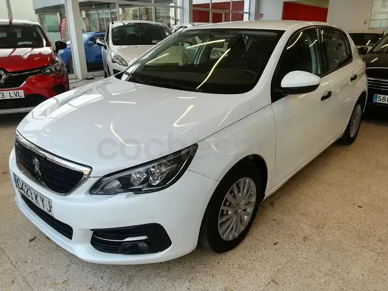Usado Peugeot 308 Access 100 CV (73 kW) 2019 Blanco Berlina