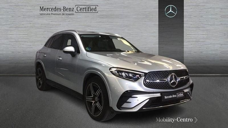 Usado Mercedes GLC220 AMG line 197 CV (144 kW) 2024 Hightechsilber metallic
