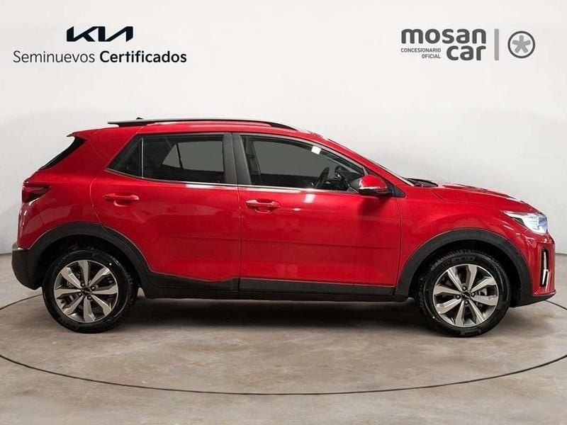 Nuevo Kia Stonic 101 CV (74 kW) 2025 Rojo SUV