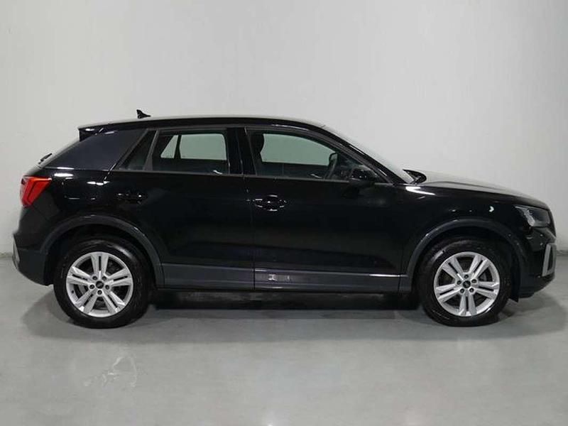 Usado Audi Q2 Advanced Plus 110 CV (80 kW) 2022 Negro SUV