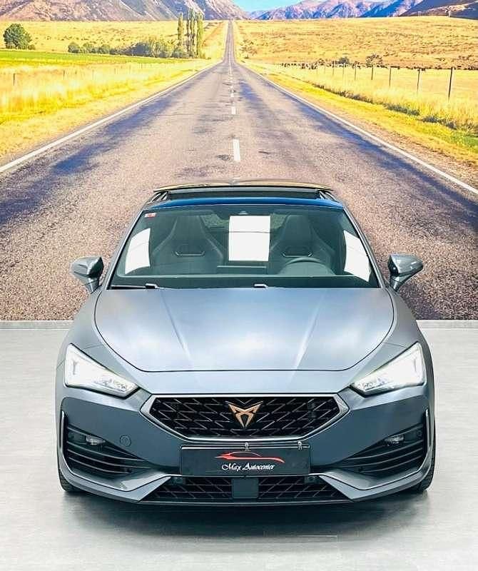 Usado Cupra Leon VZ 300 CV (220 kW) 2021 Gris / plata Berlina