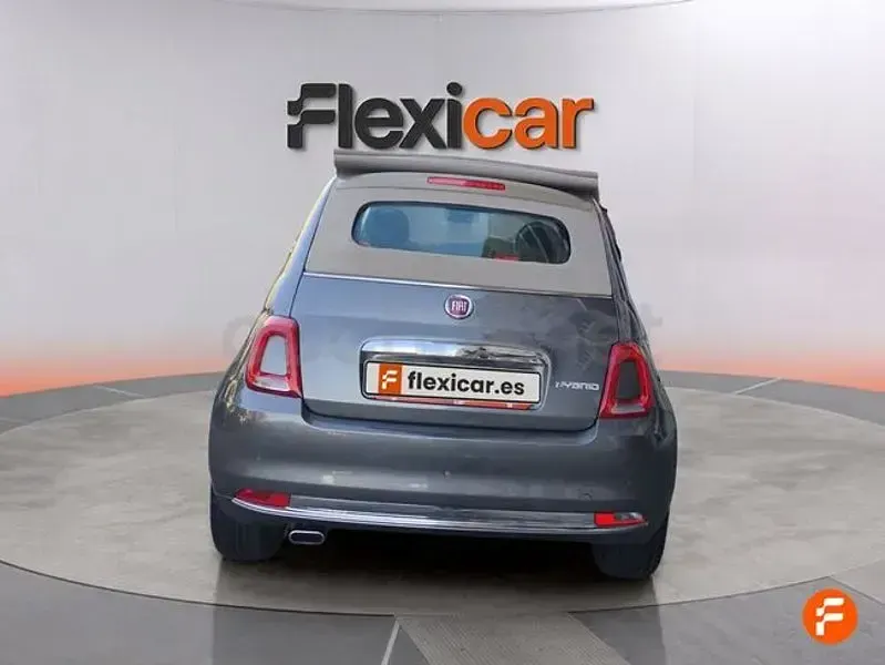 Usado Fiat 500C Dolcevita 70 CV (51 kW) 2021 Gris / plata Descapotable