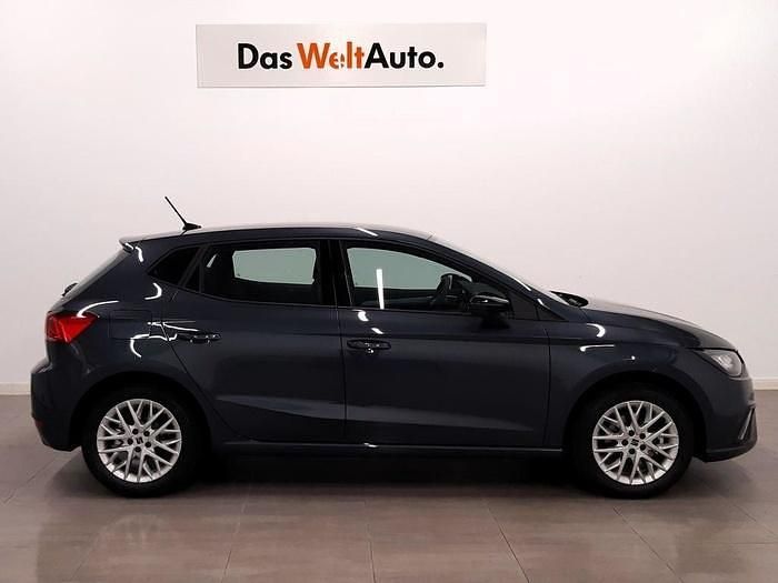 Usado Seat Ibiza FR 115 CV (84 kW) 2024 Gris Utilitario