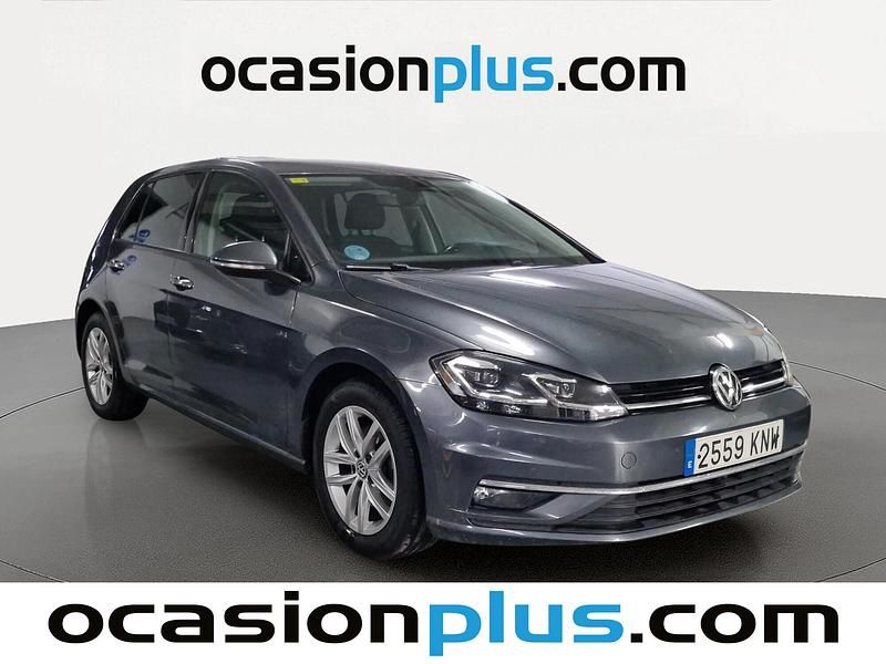 Usado VW Golf VII Advance 115 CV (84 kW) 2018 Gris Utilitario