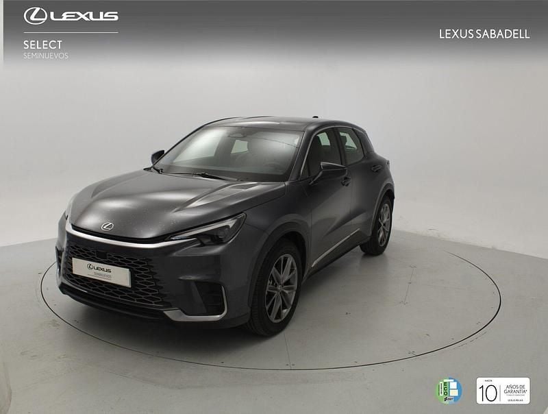 Gris Usado 2024 Lexus LBX SUV | 32.825 € (Buen precio) - Imagen 1/4