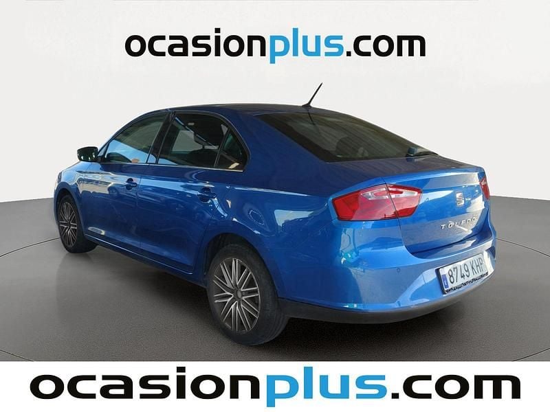 Usado Seat Toledo Style 110 CV (80 kW) 2018 Azul Utilitario