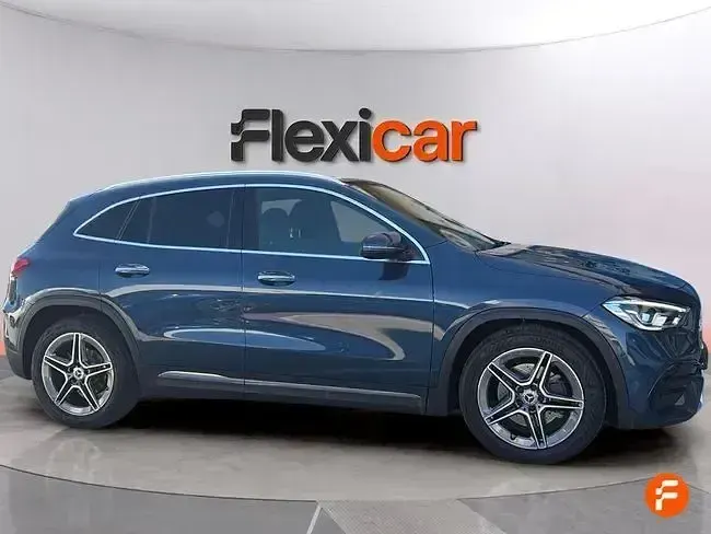 Używany Mercedes GLA200 150 KM (110 kW) 2022 Niebieski SUV