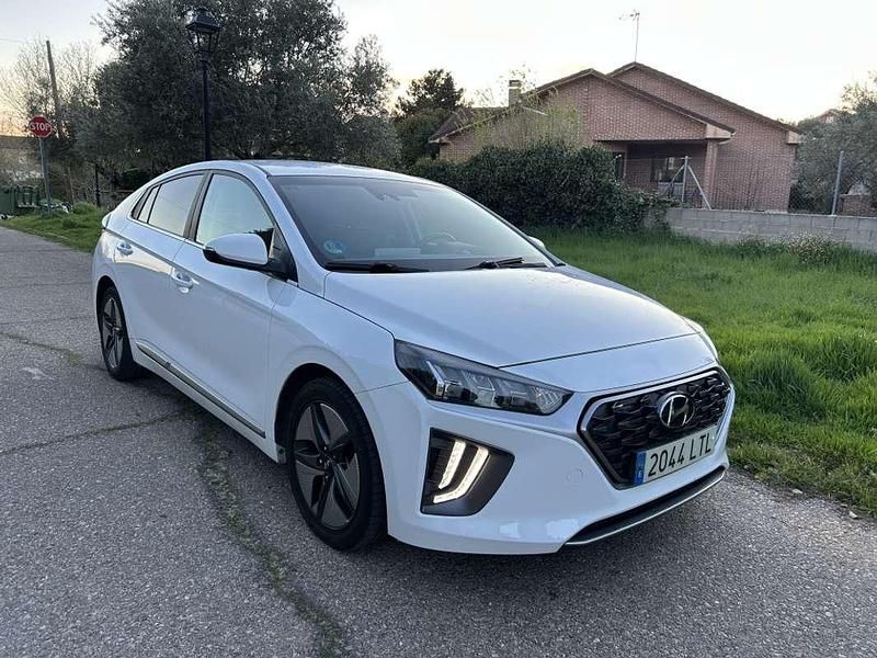 Usado Hyundai Ioniq 141 CV (103 kW) 2021 Blanco Utilitario