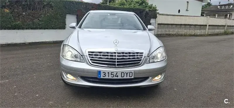 Usado Mercedes S320 204 CV (150 kW) 2006 Gris / plata Berlina