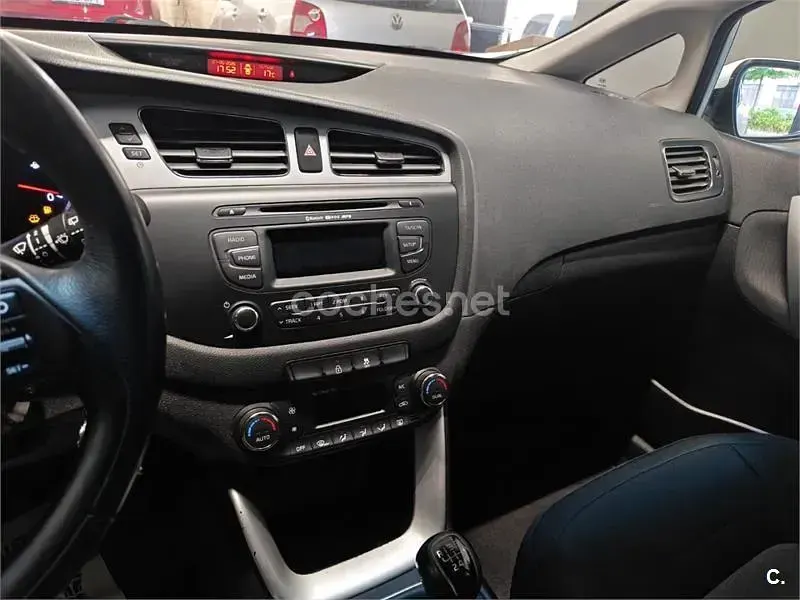 Usado Kia Ceed GT 90 CV (66 kW) 2013 Blanco Berlina