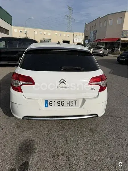 Begagnad Citroën C4 92 HK (67 kW) 2013 Vit Sedan