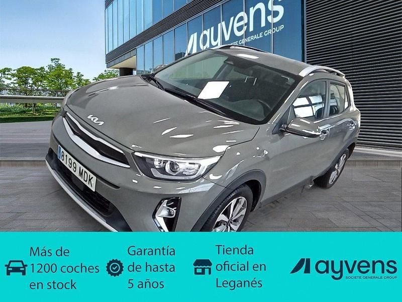 Usado Kia Stonic 120 CV (88 kW) 2023 Verde SUV