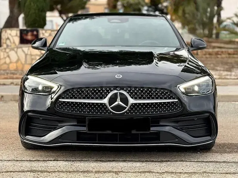 Usado Mercedes C180 170 CV (125 kW) 2022 Negro Berlina