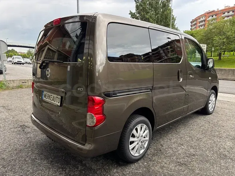 Usado Nissan Evalia 110 CV (80 kW) 2016 Marrón Monovolumen