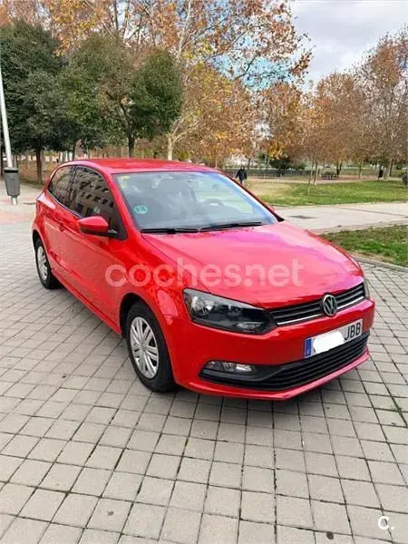 Usado VW Polo Edition 60 HP (44 kW) 2014 Vermelho Sedan