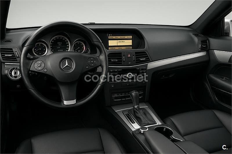 Usado Mercedes E200 Elegance 184 CV (135 kW) 2012 Gris / plata Descapotable