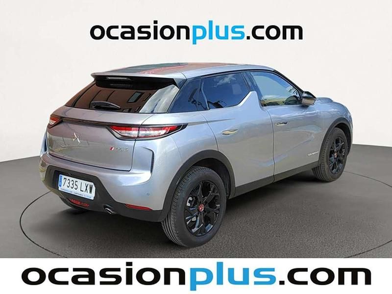 Usado DS Automobiles DS3 Crossback Performance 111 CV (81 kW) 2022 Gris SUV