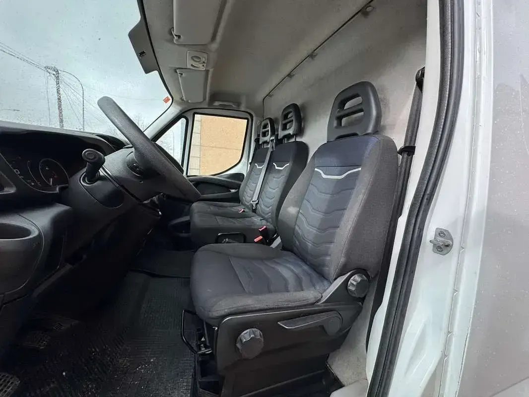 Usado Iveco Daily 156 CV (114 kW) 2021 Blanco Van