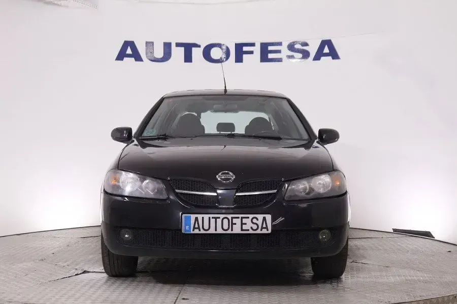 Usado Nissan Almera Visia 98 CV (72 kW) 2006 Negro