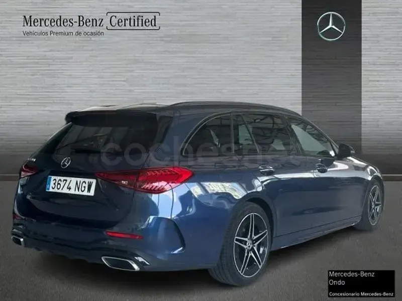 Usado Mercedes C220 200 CV (147 kW) 2025 Azul Familiar