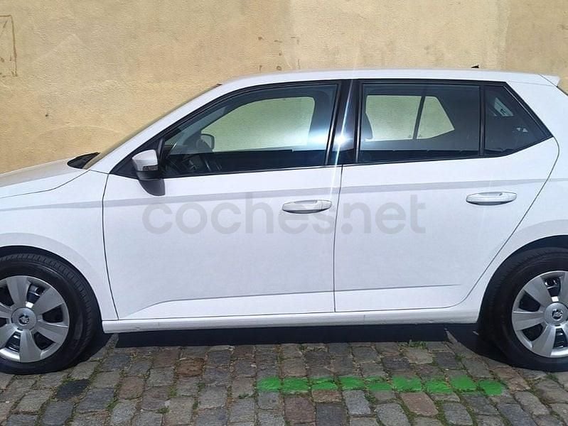 Usado Skoda Fabia Active 90 CV (66 kW) 2017 Blanco Berlina