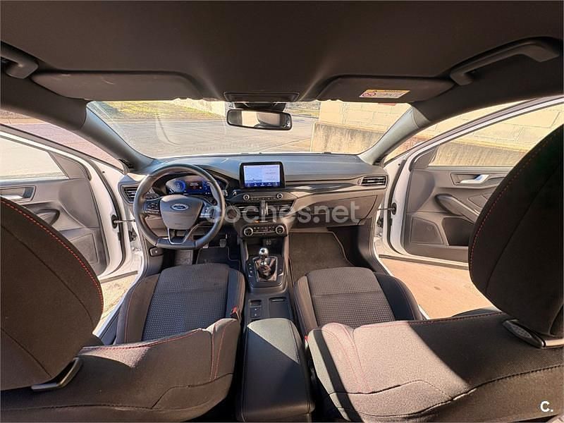 Blanco Usado 2021 Ford Focus ST-Line Berlina | 17.500 € (Precio justo) - Imagen 1/4