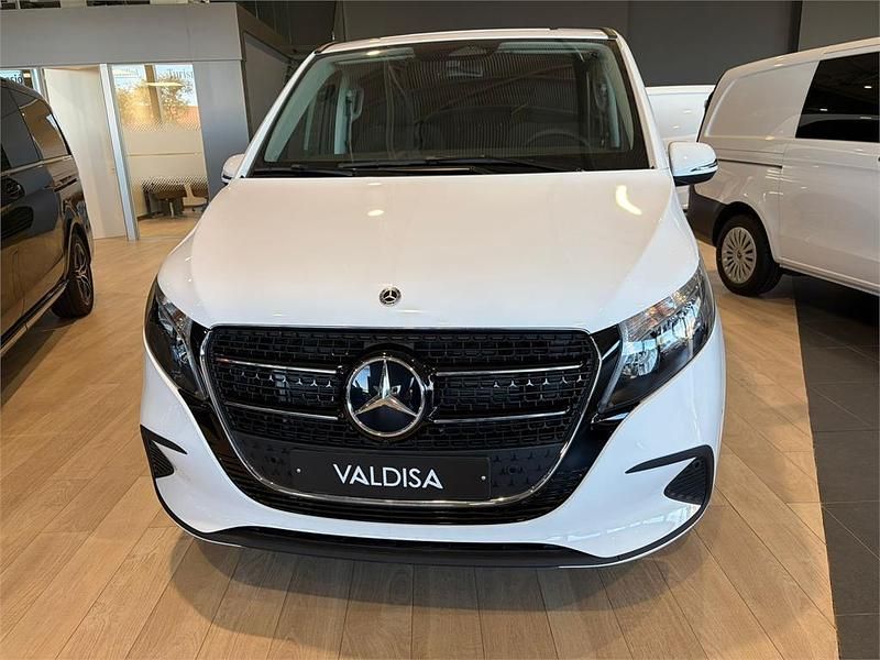 Nuevo Mercedes V220 Style 163 CV (119 kW) 2026 Blanco Monovolumen